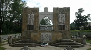 Pomnik w Lubatowej